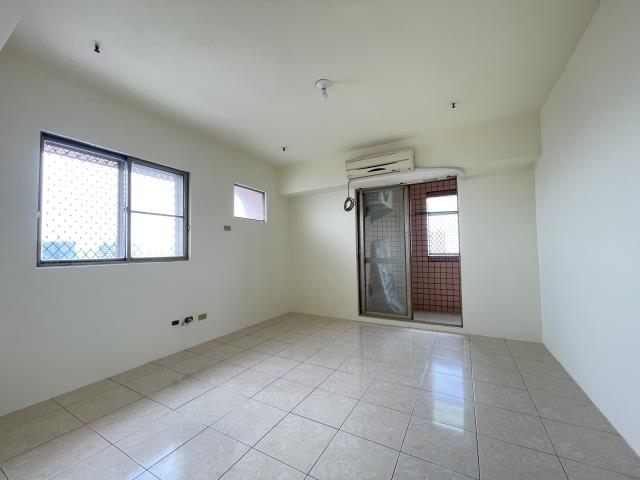 高雄岡山大樓-1