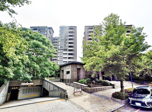 礁溪湯園電梯三房