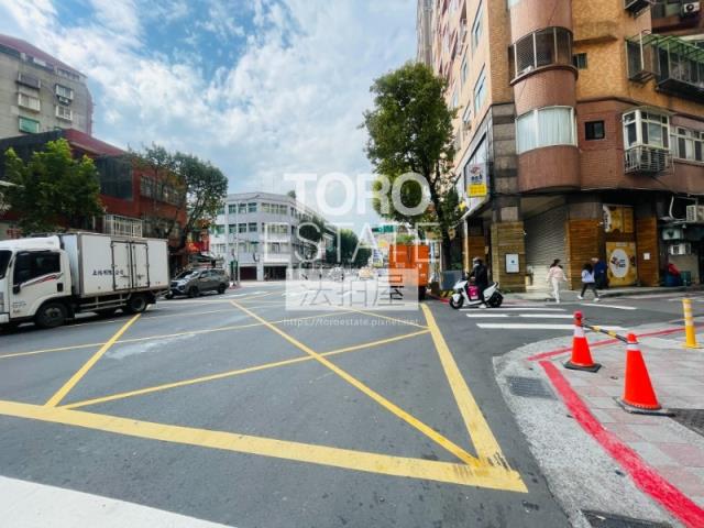 台北大同區法拍大樓-8