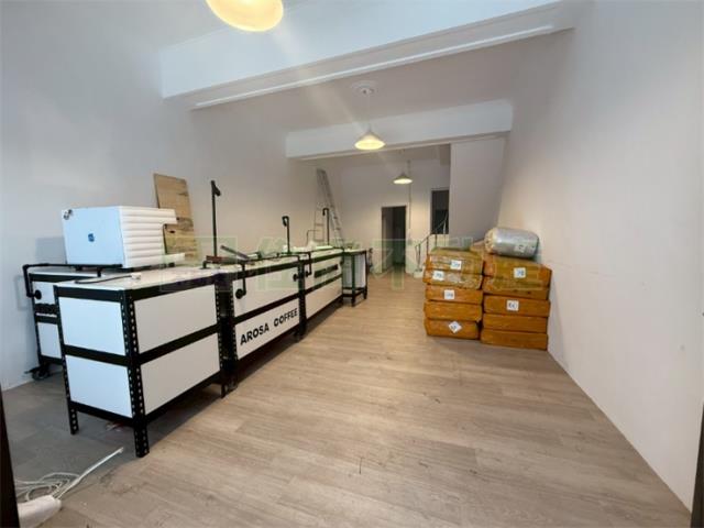 高雄鹽埕透天_店面-1