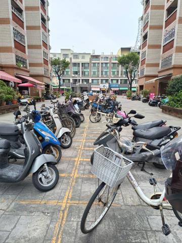 高雄鳳山拍賣大樓-2