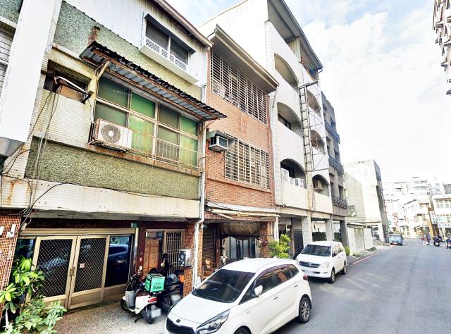 台南東區透天拍賣-2