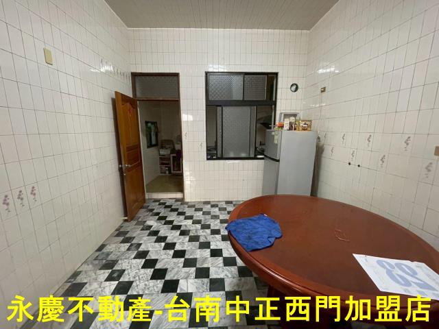 台南東區透天-9