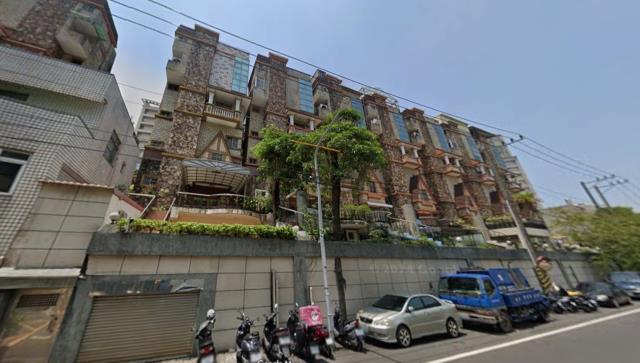 鳥松透天法拍-4