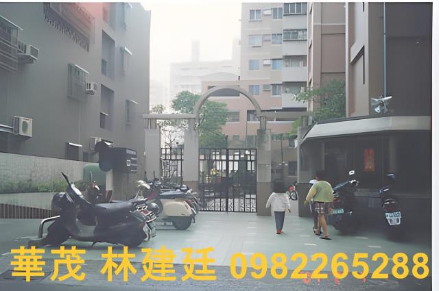 高雄岡山大樓拍賣-1