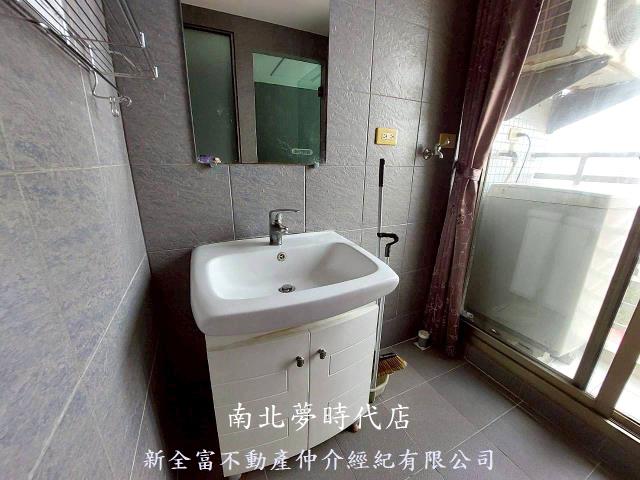 台南東區套房-7