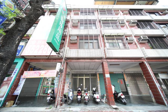 高雄鼓山透天_店面-1