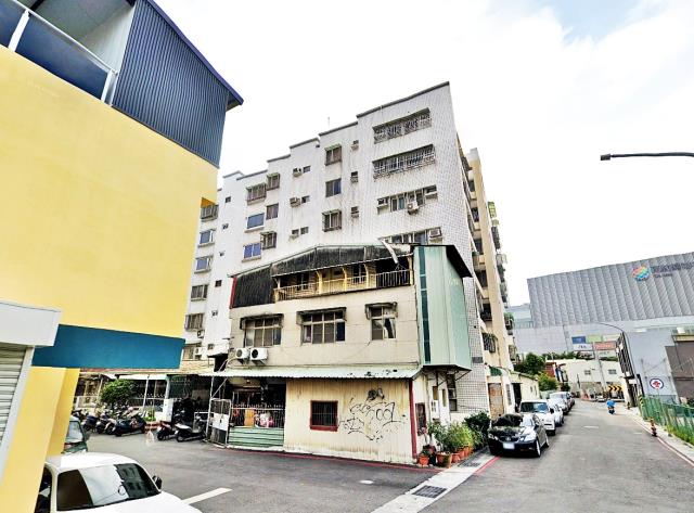 台南東區法拍華廈-4