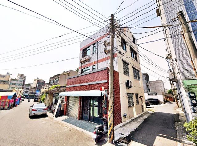 民雄鄉長榮街邊間透天