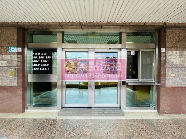 土城法拍大樓-6