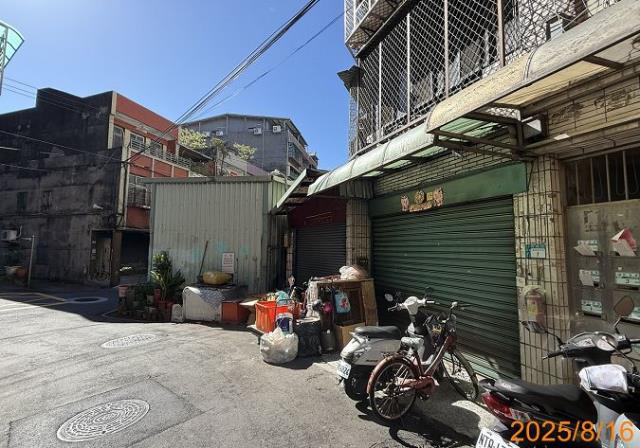 蘆洲公寓_一樓法拍-2