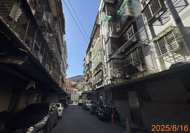 蘆洲公寓_一樓法拍-4