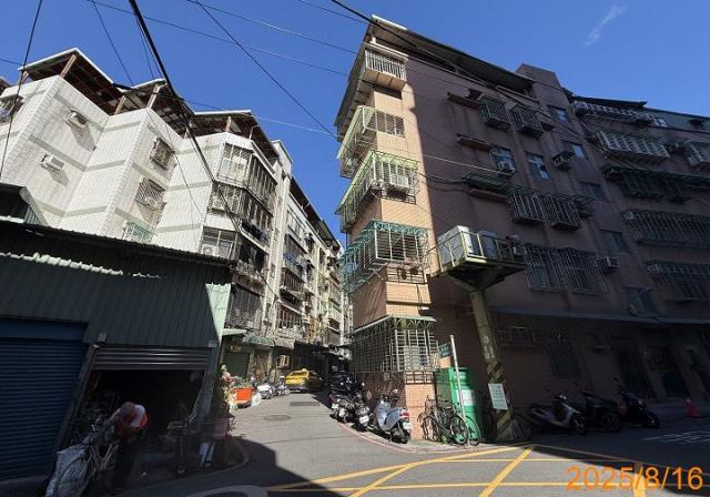 蘆洲公寓_一樓法拍-5