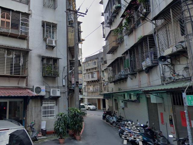 新北公寓_愛買三重店法拍-8