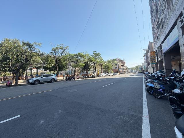 高雄岡山透天_店面-9