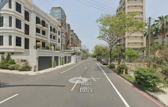 鳥松透天法拍-1