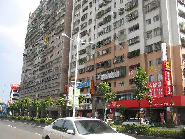 土城法拍大樓_家樂福土城店-1