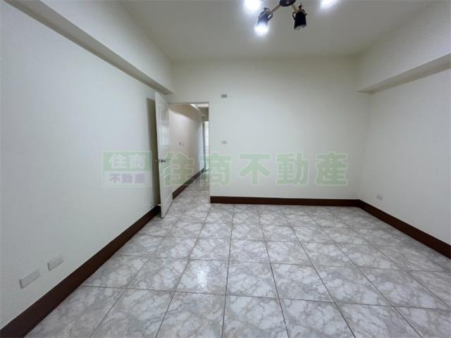 屏東東港大樓_店面-10