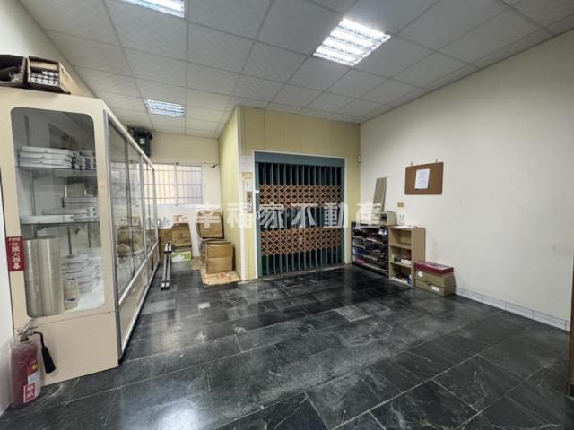 台南安平店面-5