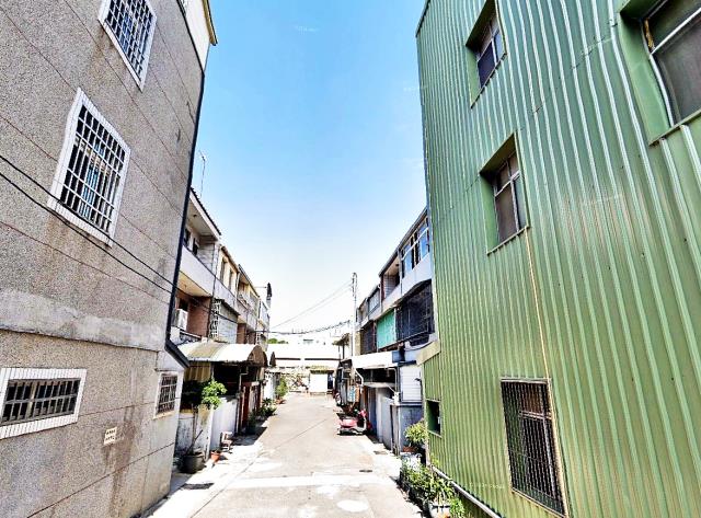 苗栗市中正路邊間透天
