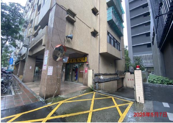 信義區法拍大樓_店面_一樓-3