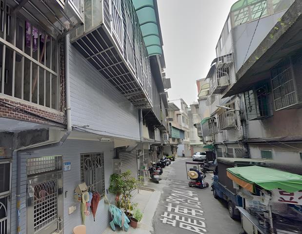 桃園平鎮法拍透天_附頂樓加蓋-2