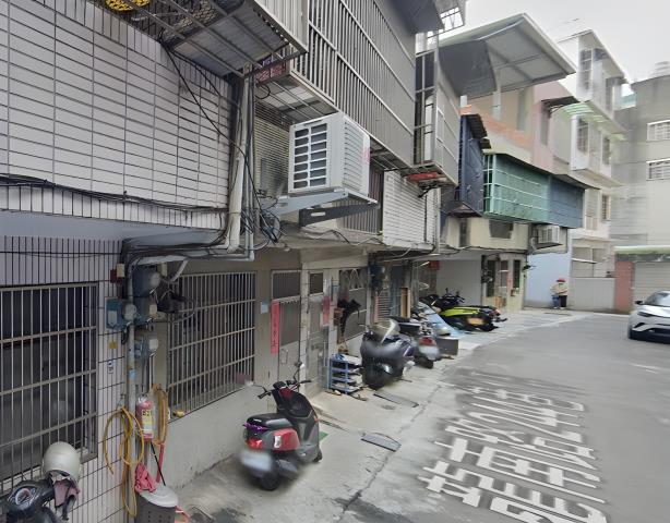 桃園平鎮法拍透天_附頂樓加蓋-3