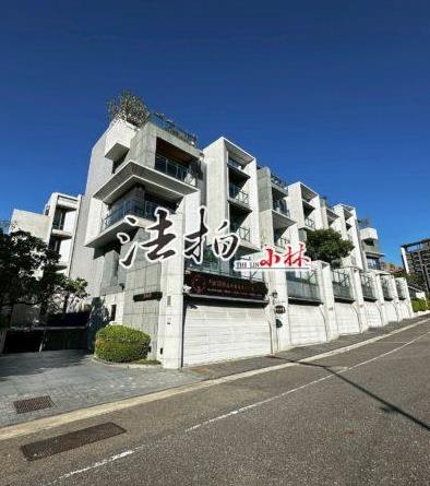 北屯區軍福十一路18之6號北屯法拍屋四季山妍高質感社區雙車墅