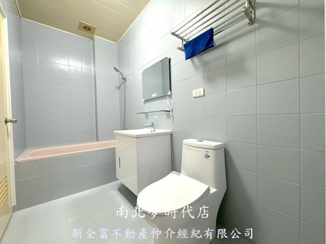 台南安平透天-11