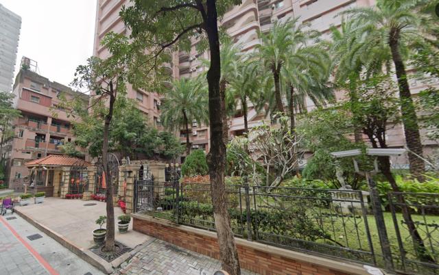 高雄中學梵賽荷大樓3房平面車位美大樓