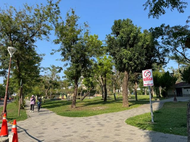 三民區法拍大樓_華廈-3