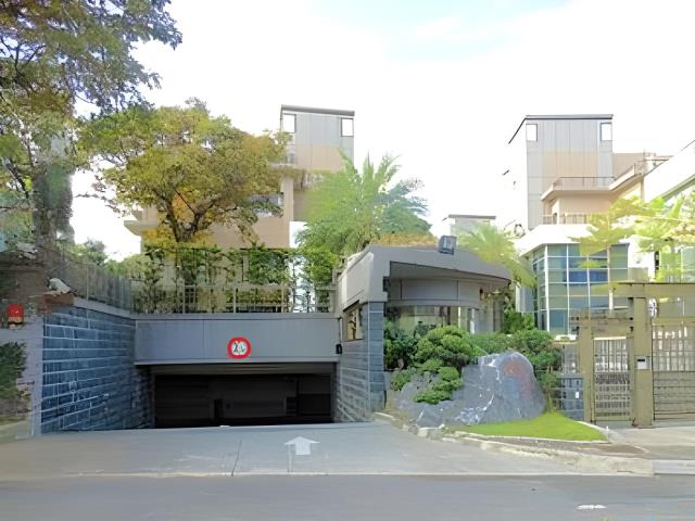 桃園龍潭透天_別墅_石門山景春步道拍賣-1