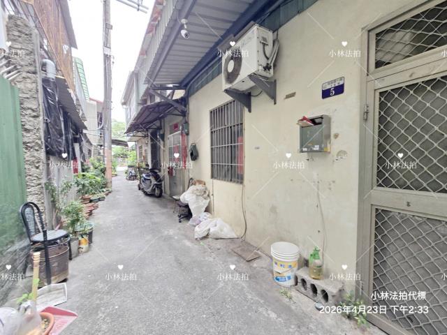 西區法拍雙透天建物未保-8