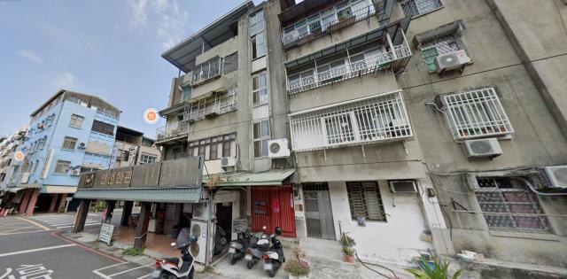 高雄新興區公寓拍賣-3