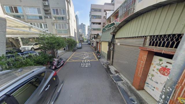 台中西屯透天法拍-3