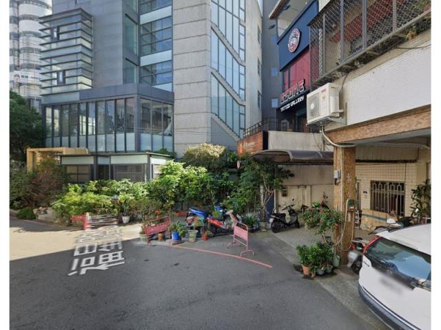 台中西屯透天法拍-3