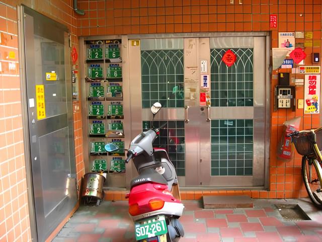 桃園區法拍大樓-2