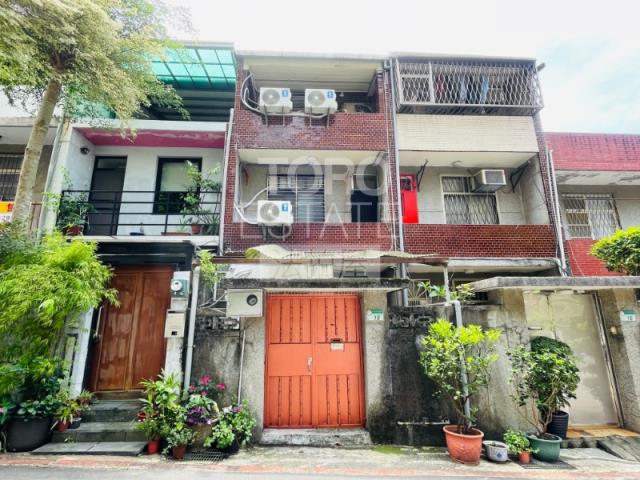 台北文山區法拍透天-1