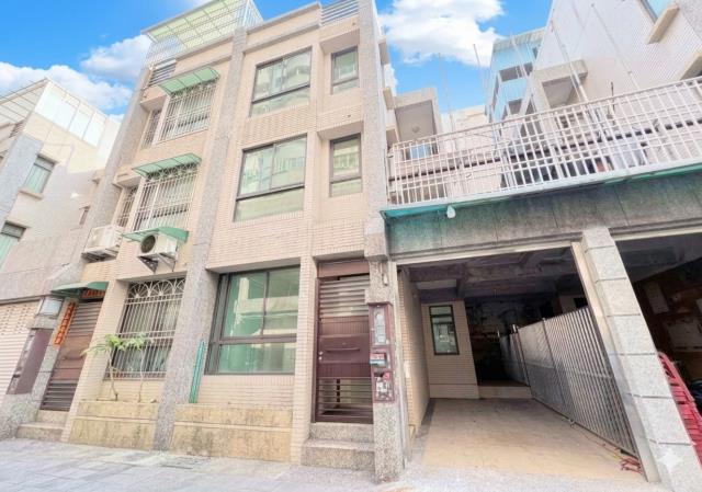 高雄鳳山透天法拍-2