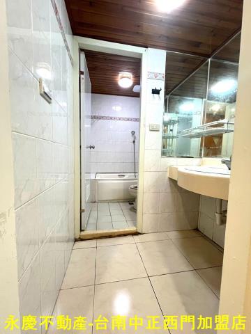 台南東區大樓-14