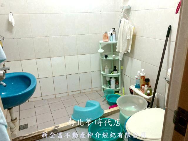 台南南區透天-13