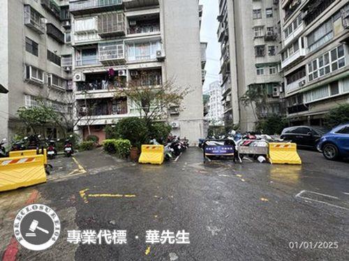 新北汐止法拍大樓-2