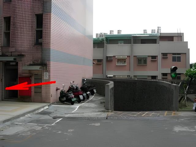 基隆法拍大樓_華廈_超低公設比-11