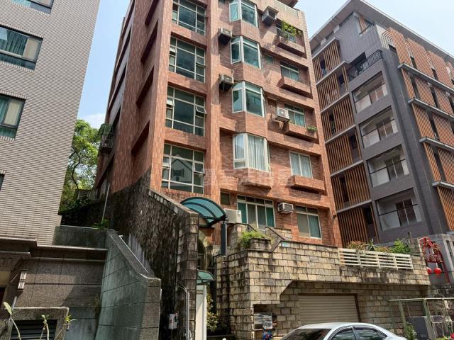 內湖法拍華廈-1