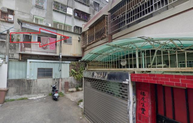 西屯區法拍屋洛陽路透天優室法拍林小陽