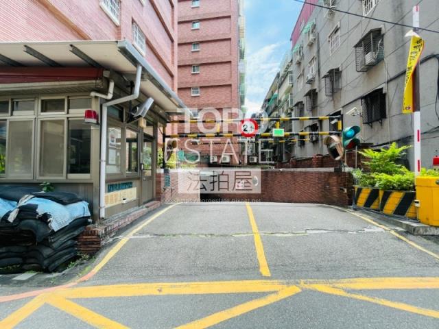 新北新莊大樓法拍-6