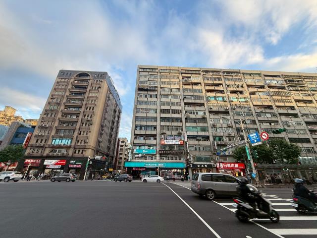 台北松山法拍大樓-1