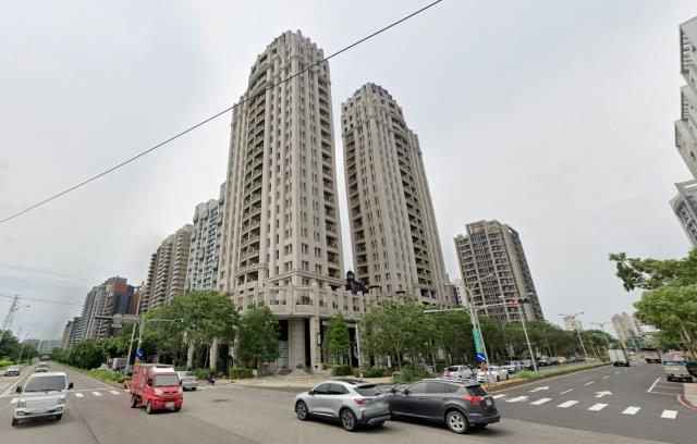 竹北市法拍屋縣政二路南段香禔優室法拍林小陽