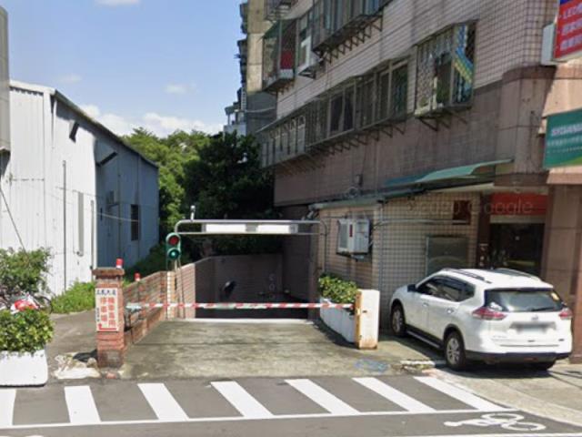 新北大樓法拍-3
