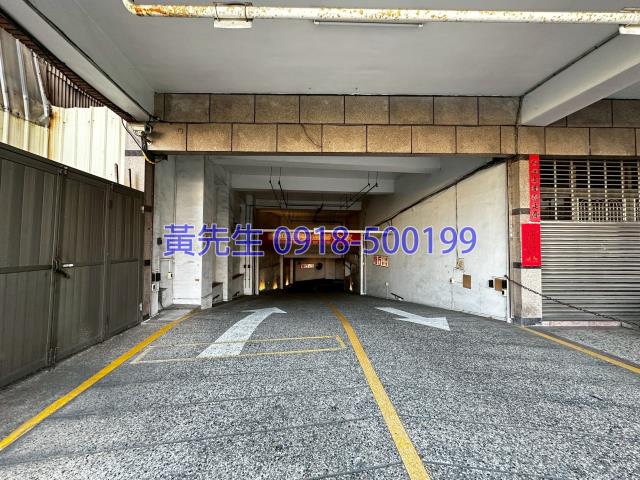 大里拍賣大樓-5
